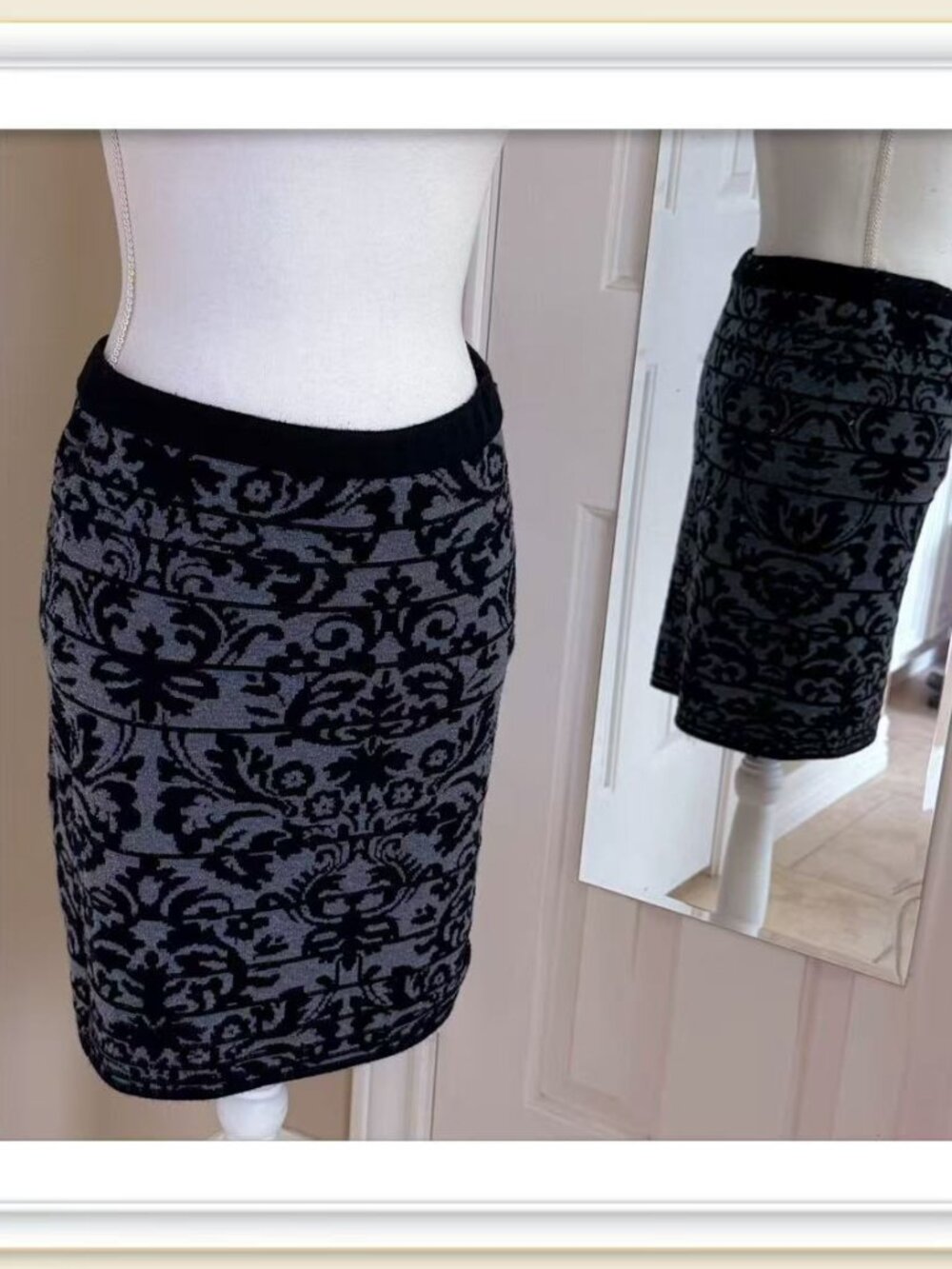 Black and gray damask pattern Pencil skirt size L